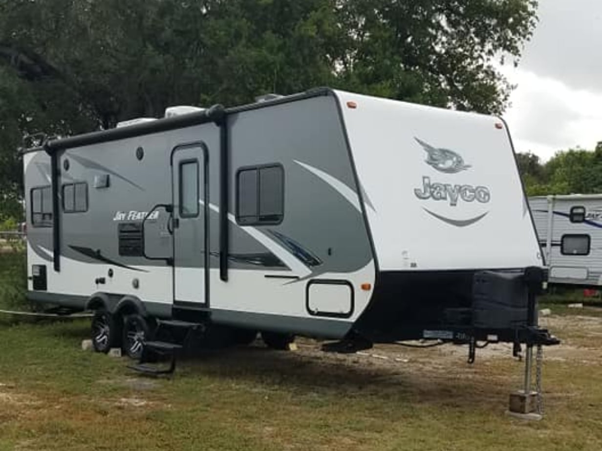 27' JayFeather Travel Trailer Rentals